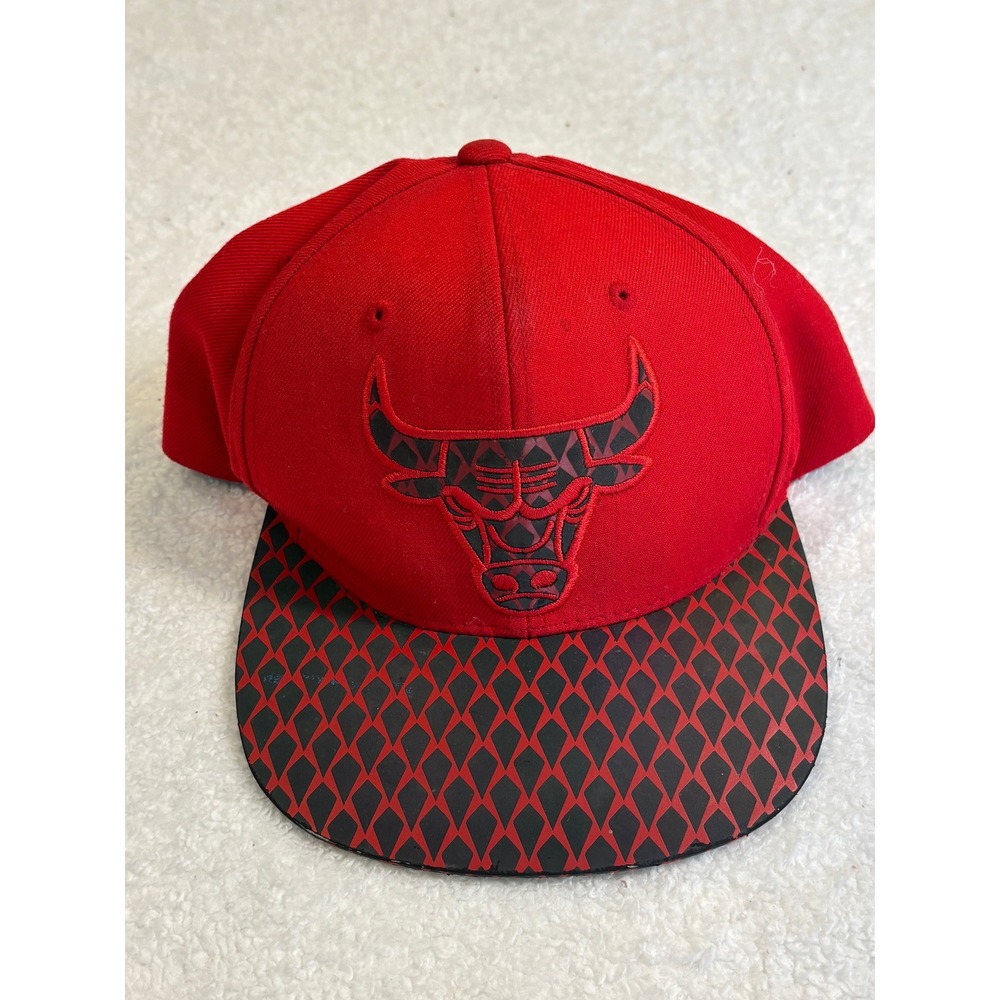 Mitchell & Ness Chicago Bulls Snapback Hat Red Geometric Pattern NBA Cap Mens